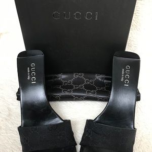 Gucci woman’s black slides